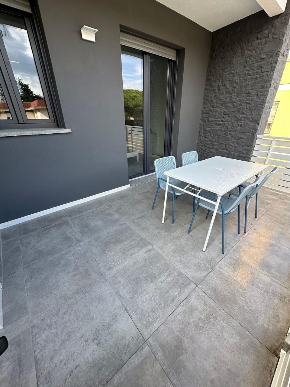 Property building, Balcony/Terrace