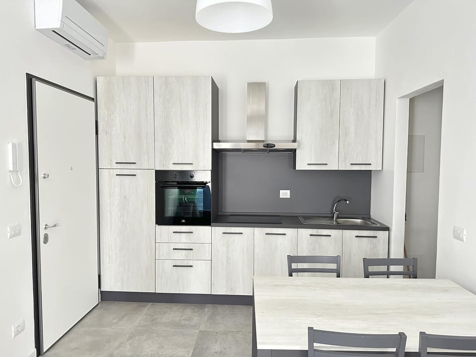 kitchen, air conditioner