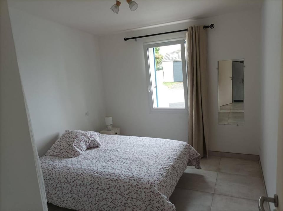 La Maisonnette aux volets bleus Apartment in Pays de la Loire