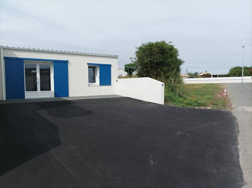 La Maisonnette aux volets bleus Apartment in Pays de la Loire