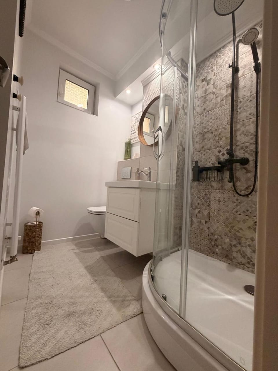 Shower, Toilet, Bathroom