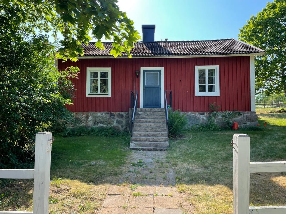 Property building, On site