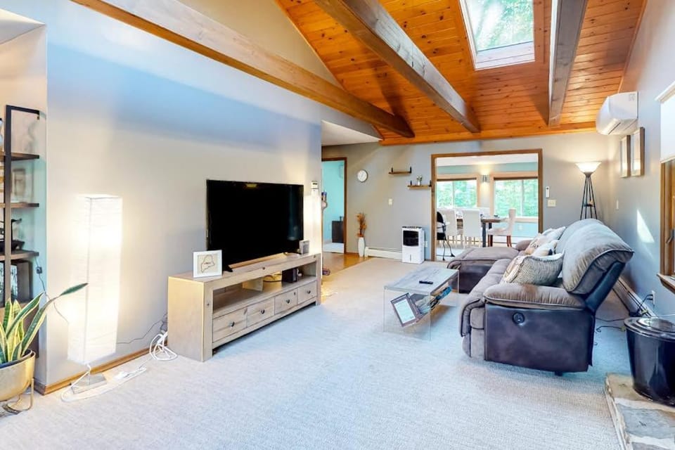 TV and multimedia, Living room, Seating area