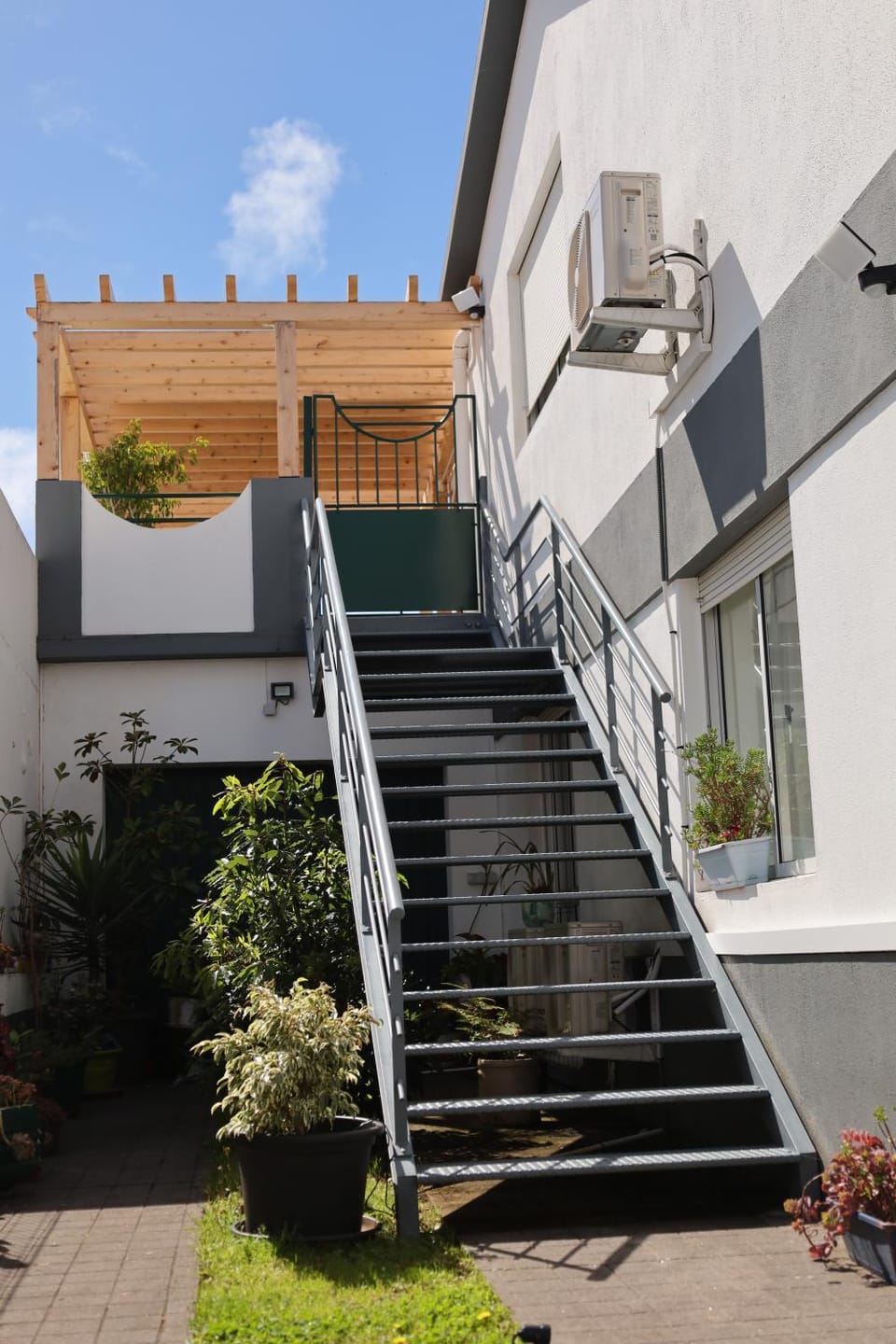 Facade/entrance