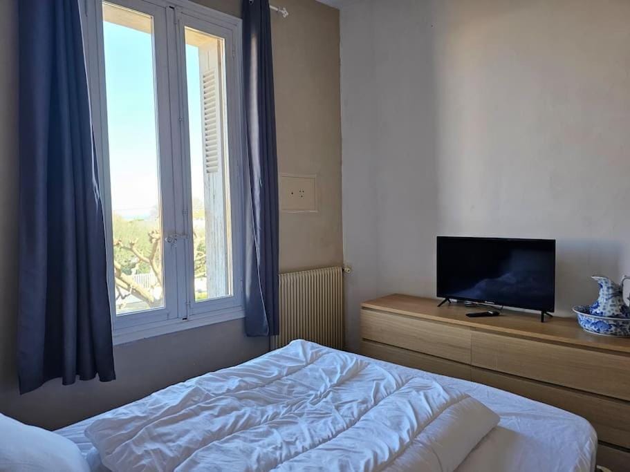 Appt 35 m² dans maison de charme Apartment in Mèze
