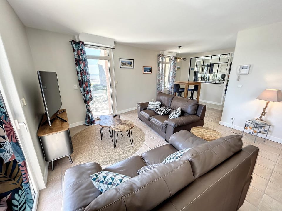 Appartement rénové avec ascenseur - Proche plage et centre-ville - FR-1-361-506 Apartment in Saint-Pair-sur-Mer