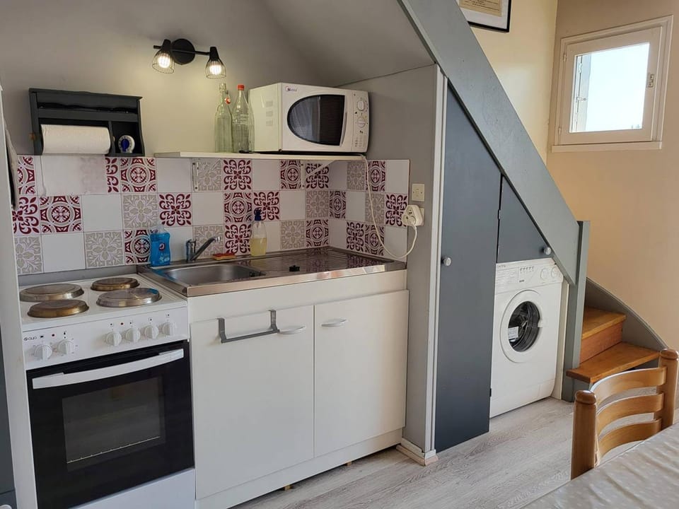 Duplex en front de mer avec balcon à Merville-Franceville-Plage - FR-1-465-99 Apartment in Normandy
