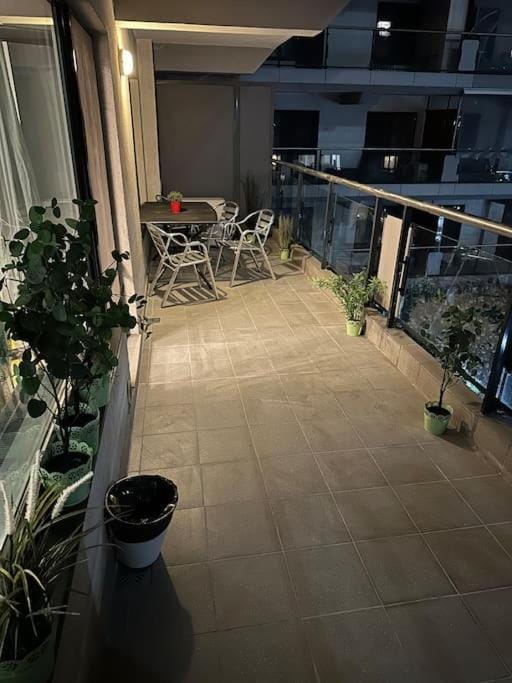 green apartment 214 with private PARKING Apartment in Bucharest
