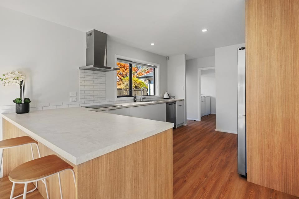 Coffee/tea facilities, dishwasher, pet friendly, stove, kitchen