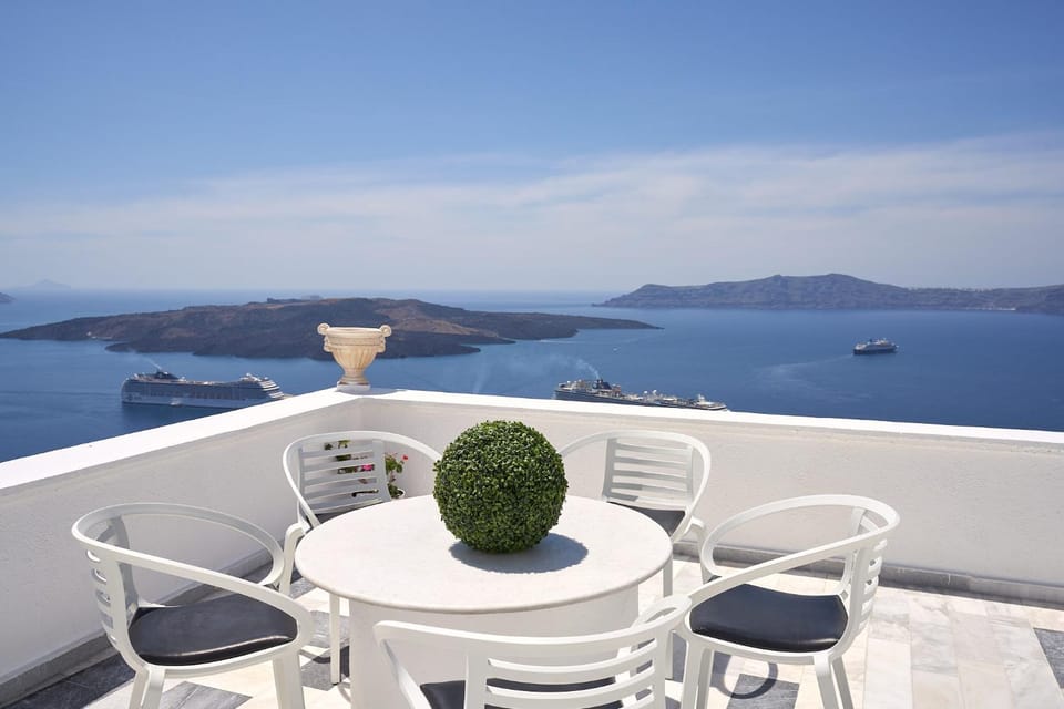 Day, Balcony/Terrace, Seating area, Dining area, Sea view