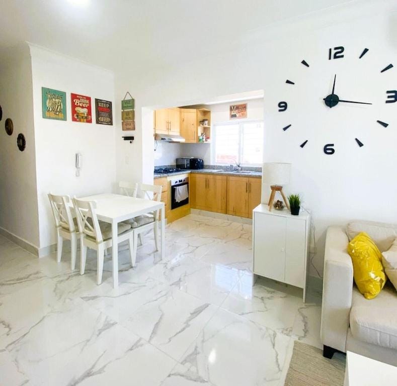 Kitchen or kitchenette, Living room, Dining area, minibar, pet friendly, stove