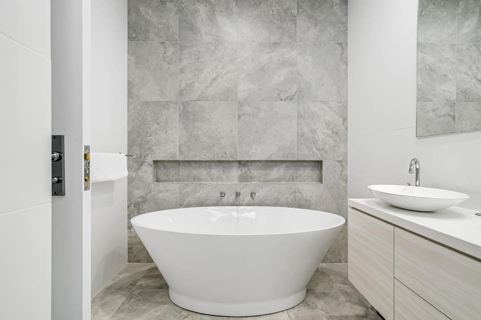 Bathroom, Bath