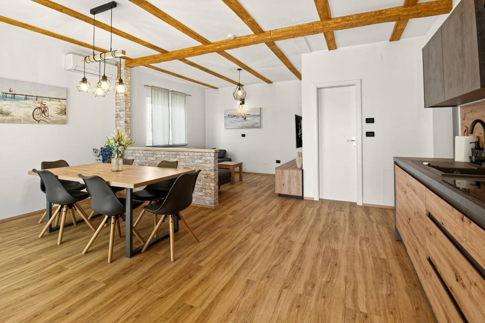 Kitchen or kitchenette, Living room, Dining area