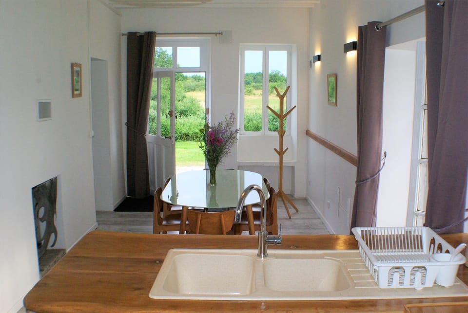 Dining area, Garden view