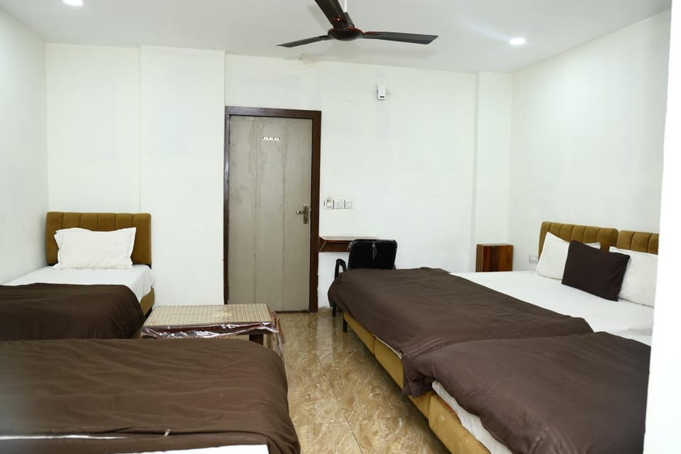 Hotel Kiwi Inn Hotel in India