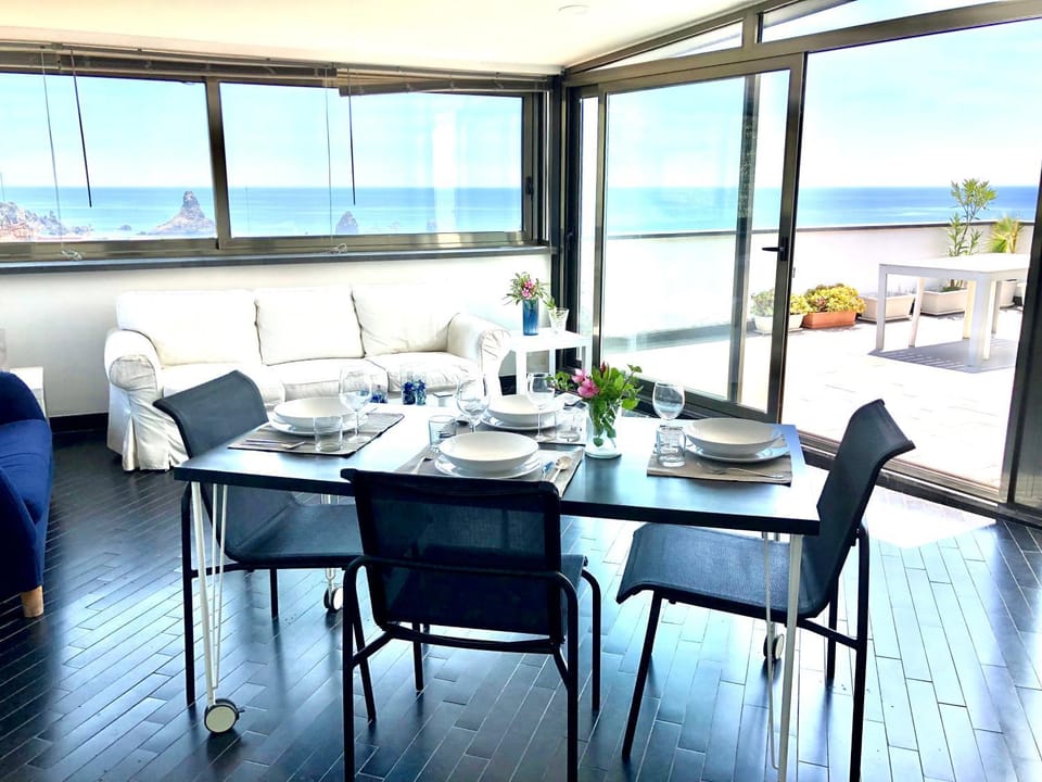 Living room, Dining area, Sea view