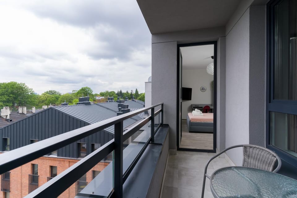 View (from property/room), Balcony/Terrace, Bedroom