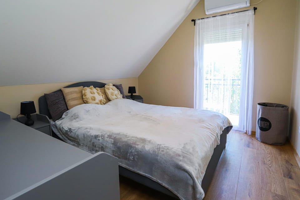 Golden Apartman Balatonlelle House in Hungary