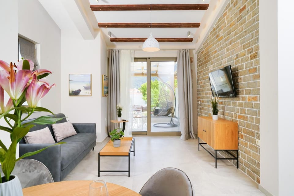 Communal lounge/ TV room, TV and multimedia, Living room, Seating area