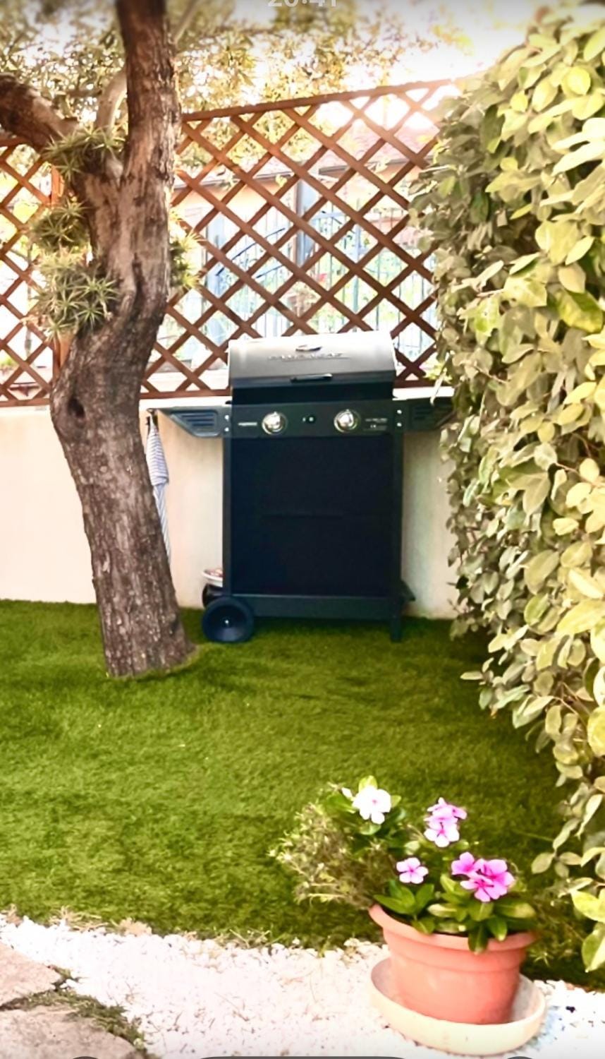 BBQ facilities, BBQ facilities