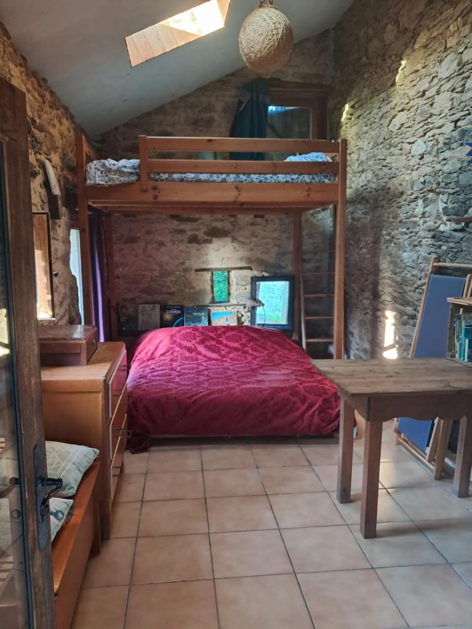Chambre insolite Vacation rental in Nouvelle-Aquitaine