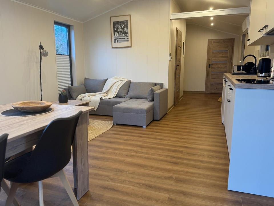 Kitchen or kitchenette, Living room, Seating area, Dining area, pet friendly, stove
