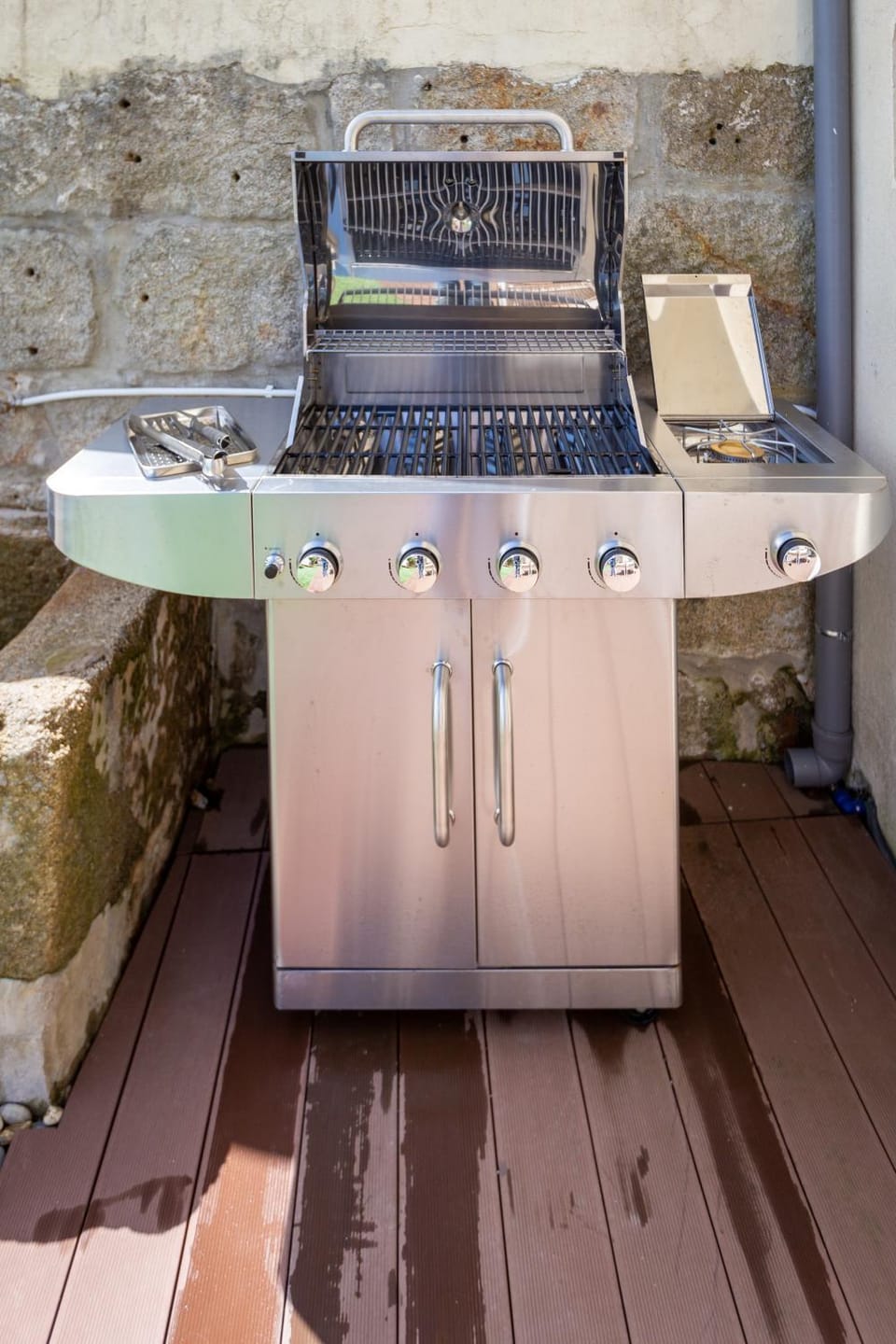 BBQ facilities, Kitchen or kitchenette