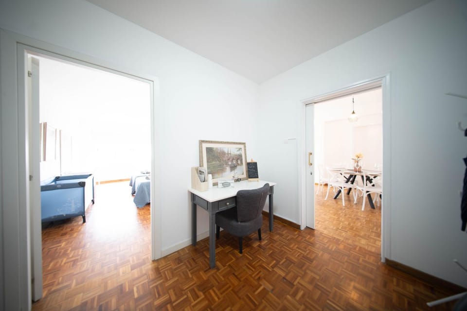 Summer, Living room
