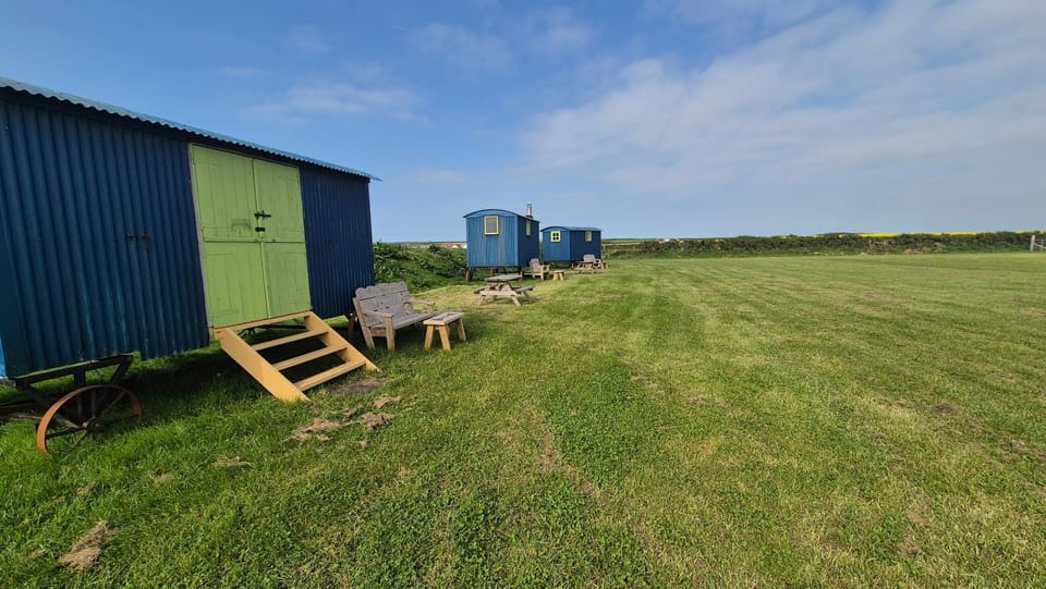 Coast Path Camping Campground/ 
RV Resort in Wales
