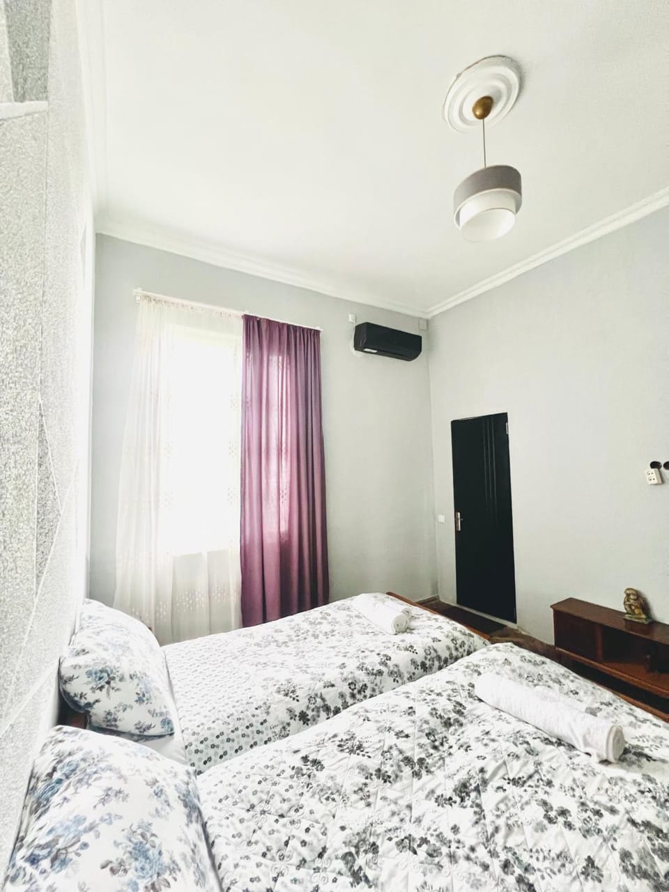 Bedroom, air conditioner