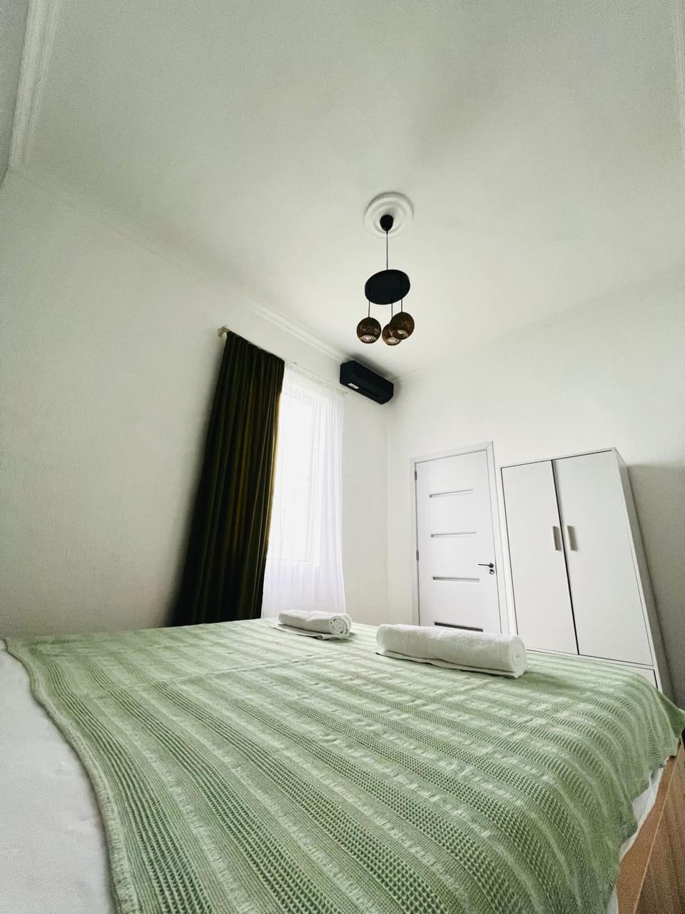 Bedroom, wardrobe, air conditioner