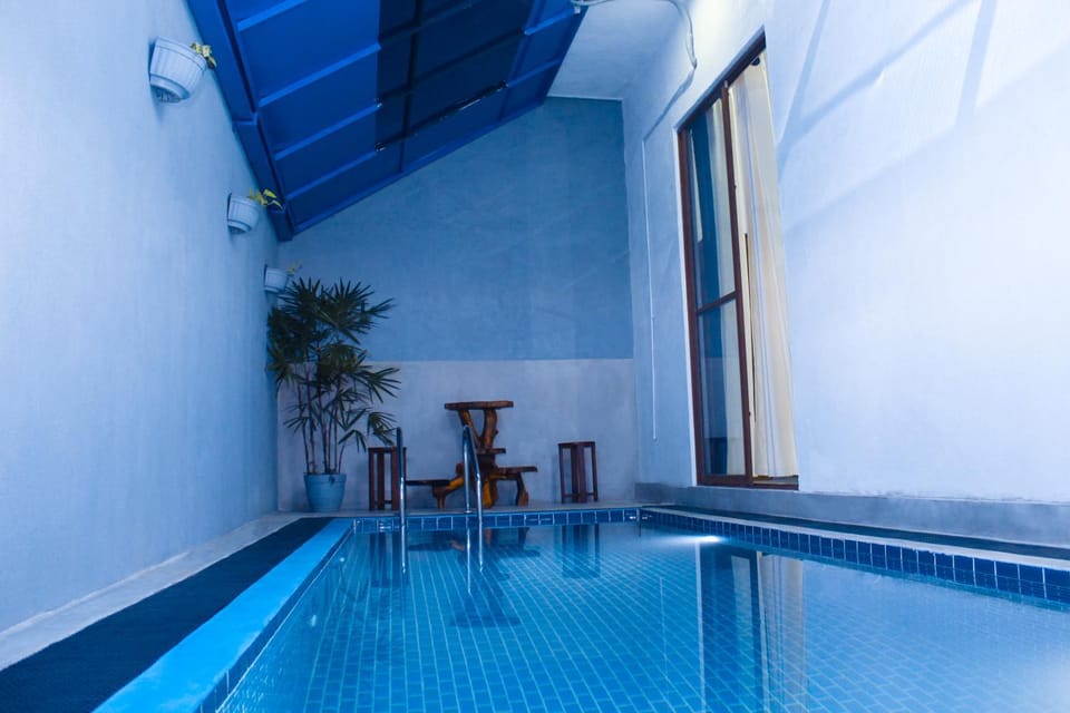 Pool view, Pool view, Swimming pool, Swimming pool, Swimming pool, sunbed