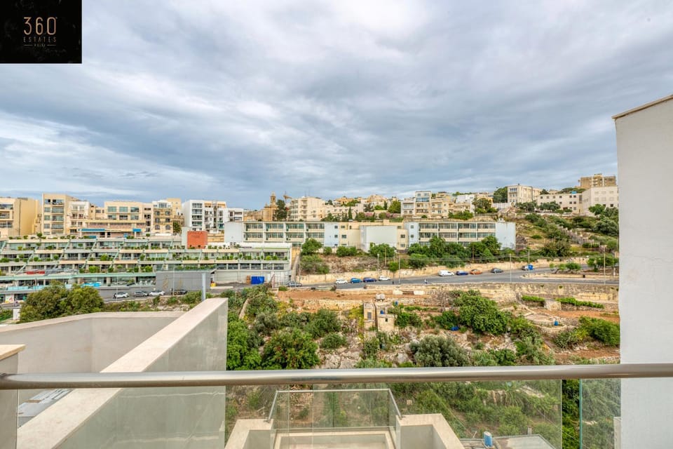 Property building, Day, Bird's eye view, City view