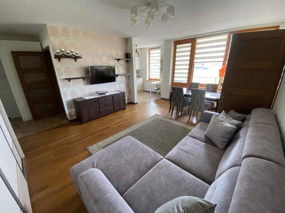 Communal lounge/ TV room, TV and multimedia, Living room, Seating area