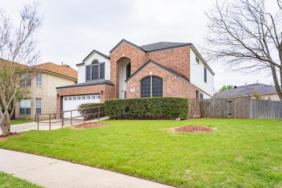 Spacious beautiful home near Kalahari Resorts (9min) House in Round Rock