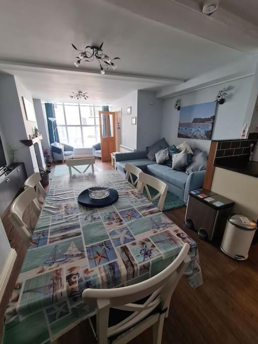 Beach Retreat Village Centre Location Apartment in Teignbridge