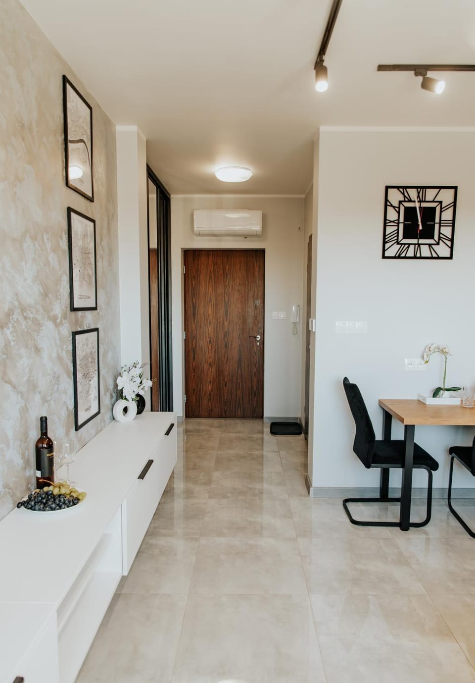 Facade/entrance, Activities, Activities, Massage, Massage, Sauna, Sauna, flat iron