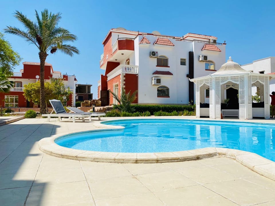 Property building, Swimming pool