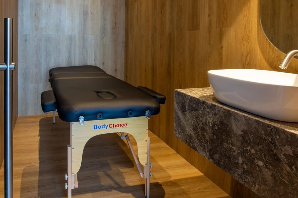 Massage, Spa and wellness centre/facilities