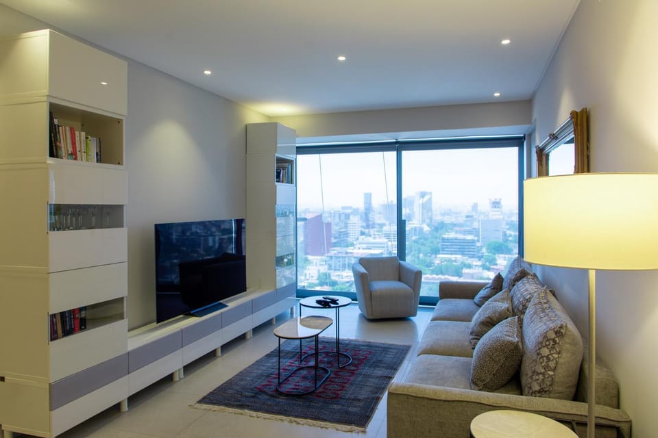 TV and multimedia, Living room, City view