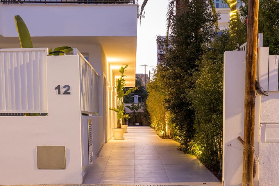 Bossa Bay Suites with Private Pool - MC Apartments Ibiza Apartment in Ibiza