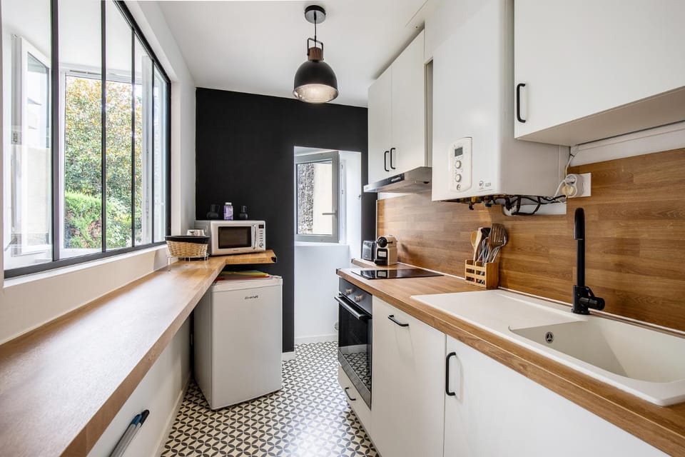 dishwasher, oven, stove, kitchen