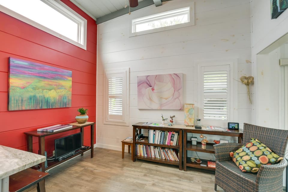 Flat Rock Tiny Home: BBQ-Ready Patio & Pool Access House in Tennessee