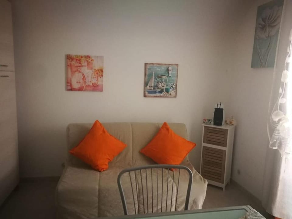 Seating area