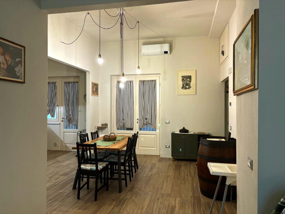 Appartamento in centro storico. Apartment in Camaiore