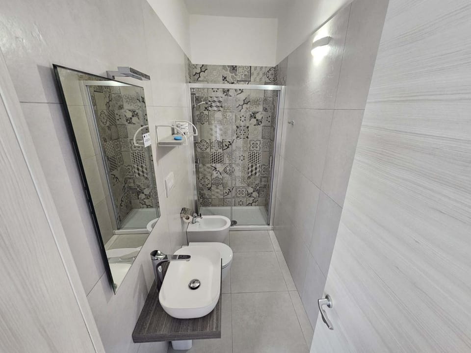 Shower, Toilet, Bathroom, bidet