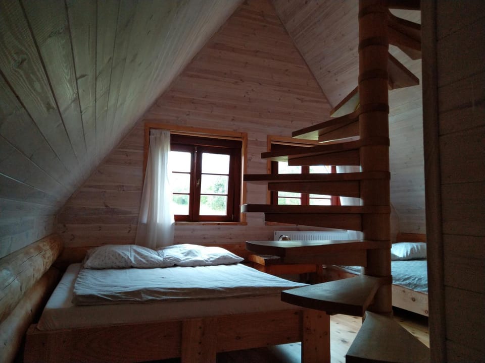 malinowy beret House in Poland