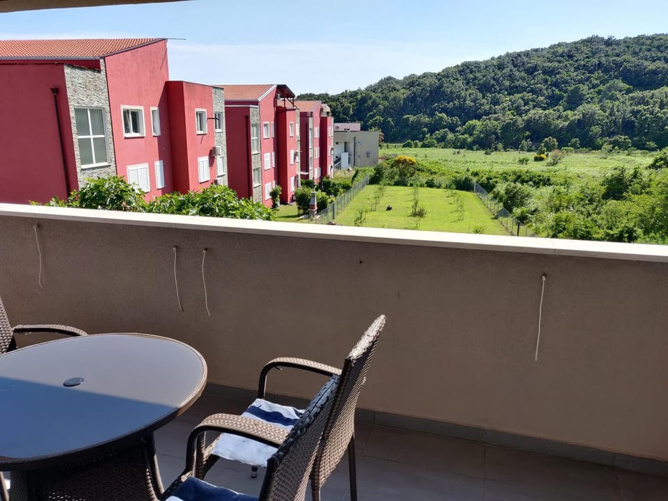 Natural landscape, View (from property/room), Balcony/Terrace
