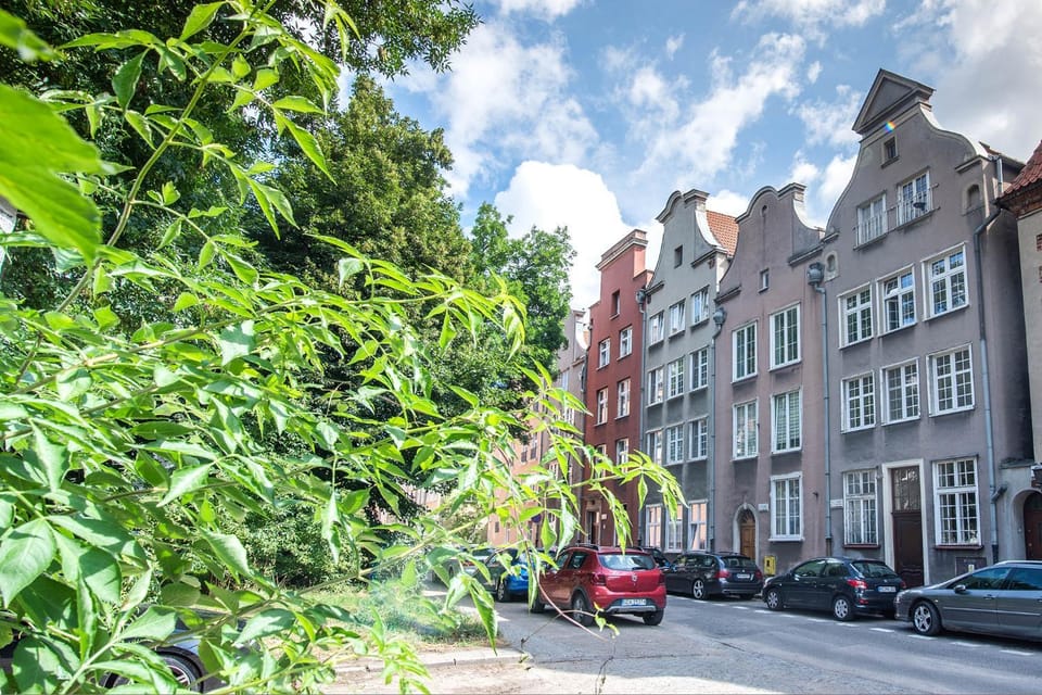 Property building, Street view, Location, Parking