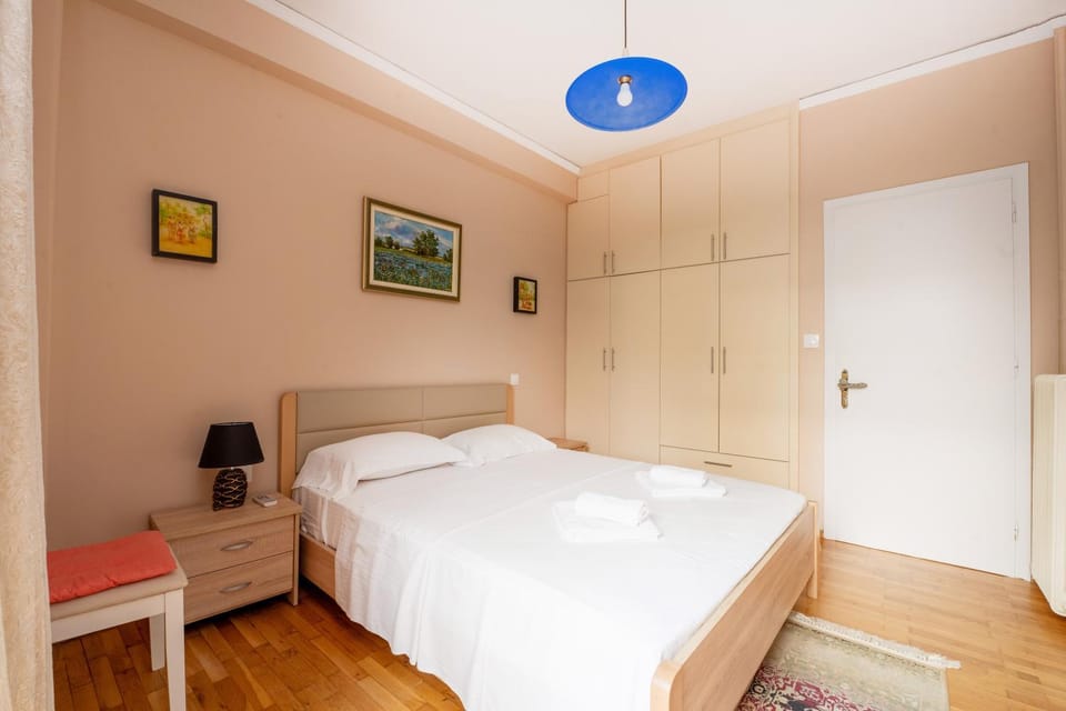Bed, Photo of the whole room, Bedroom, wardrobe